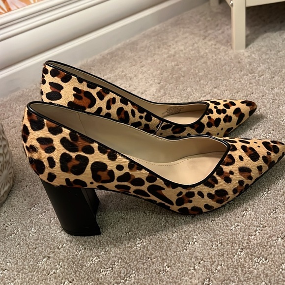 Marc Fisher faux animal hair cheetah block heeled pumps - size 6 - Picture 6 of 7
